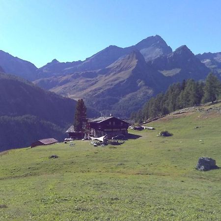 Stadel Soussun Champoluc Esterno foto